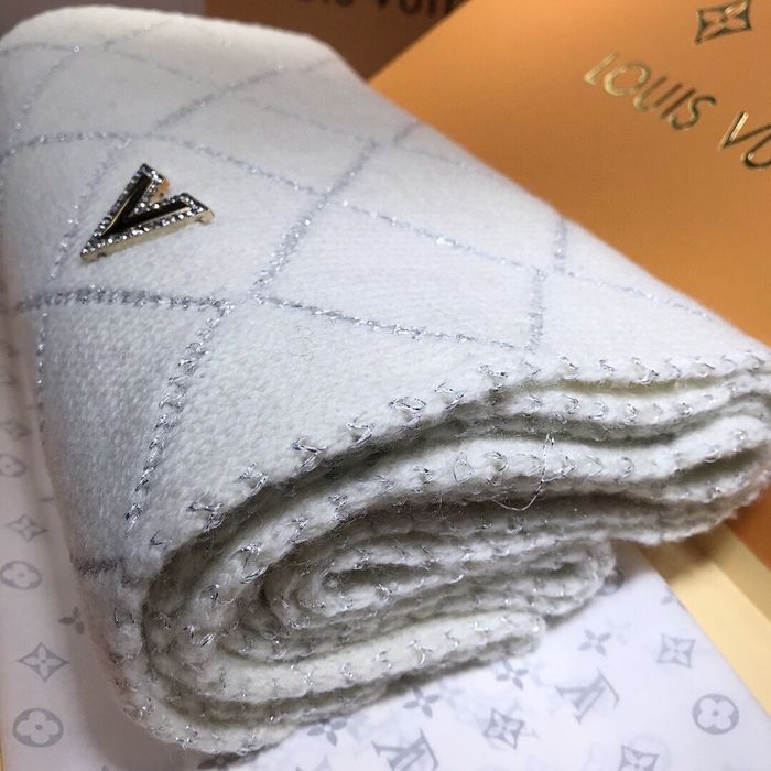 Louis Vuitton Scarf LV00022